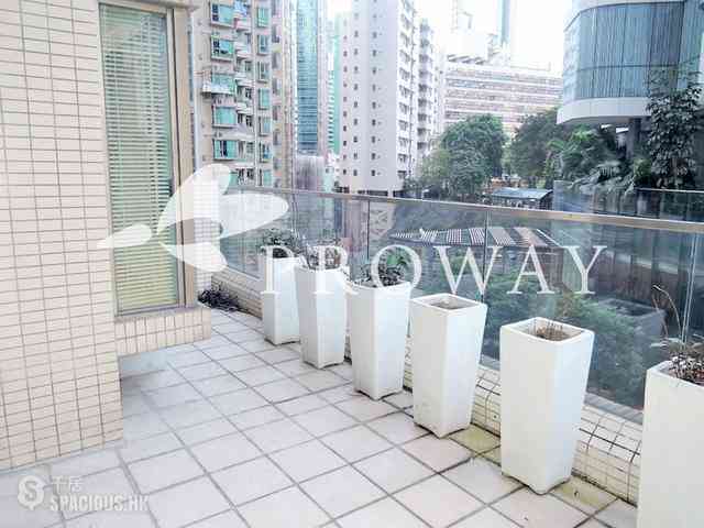 Wan Chai - The Zenith 02