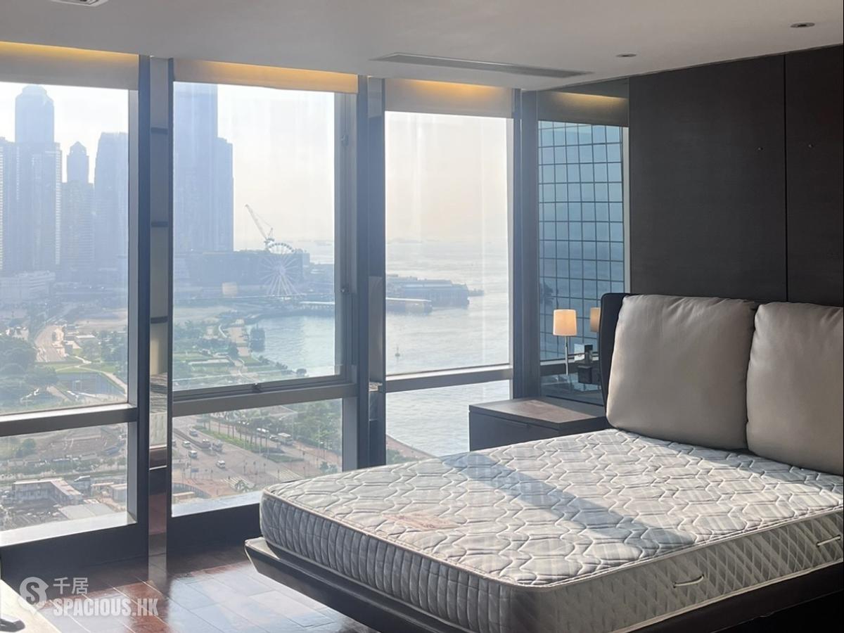 Wan Chai - Convention Plaza Apartments 01
