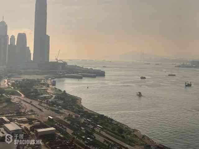 Wan Chai - Convention Plaza Apartments 05