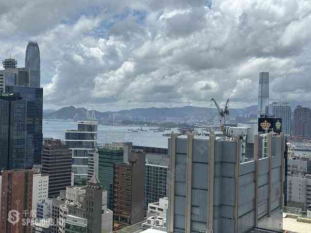 Wan Chai - The Avenue Phase 2 Block 3 01