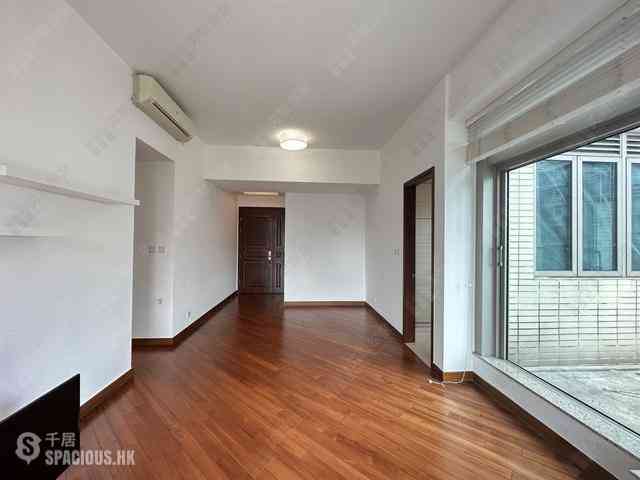 Wan Chai - The Avenue Phase 2 Block 3 02
