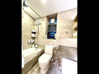 West Kowloon - Sorrento Phase 1 Block 3 12