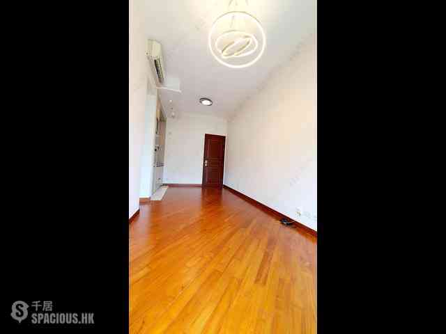 Wan Chai - The Avenue Phase 2 Block 1 02
