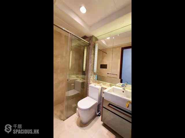Wan Chai - The Avenue Phase 2 Block 1 03