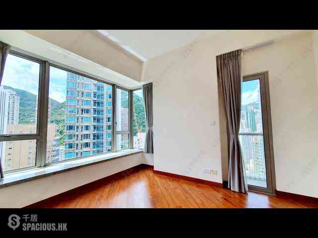 Wan Chai - The Avenue Phase 2 Block 1 07