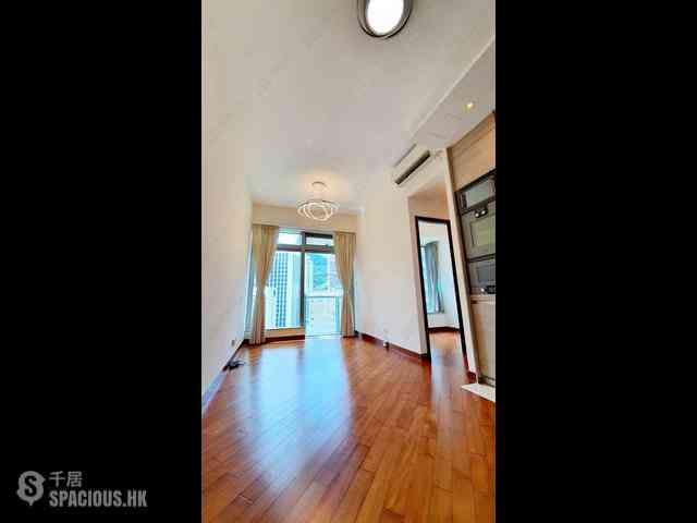 Wan Chai - The Avenue Phase 2 Block 1 08