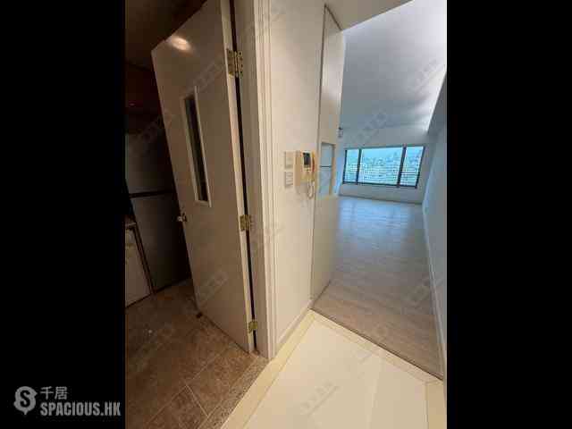 West Kowloon - Sorrento 01