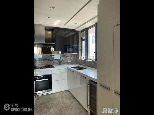 Tseung Kwan O - The Wings Ocean Wings Block 8 09