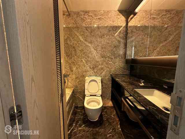 Wong Chuk Hang - The Southside Phase 3C Blue Coast II Tower 5 07