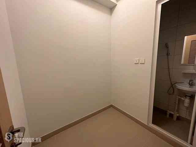 Wong Chuk Hang - The Southside Phase 2 La Marina Tower 2A 09