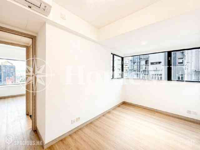 Mid Levels Central - 62B, Robinson Road 08