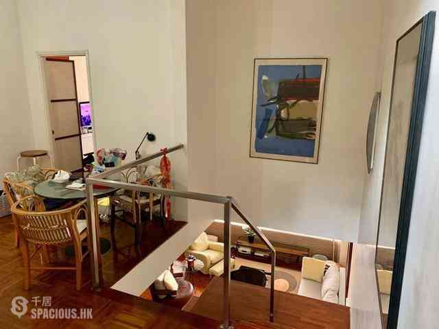 Chung Hom Kok - Cypresswaver Villas 03