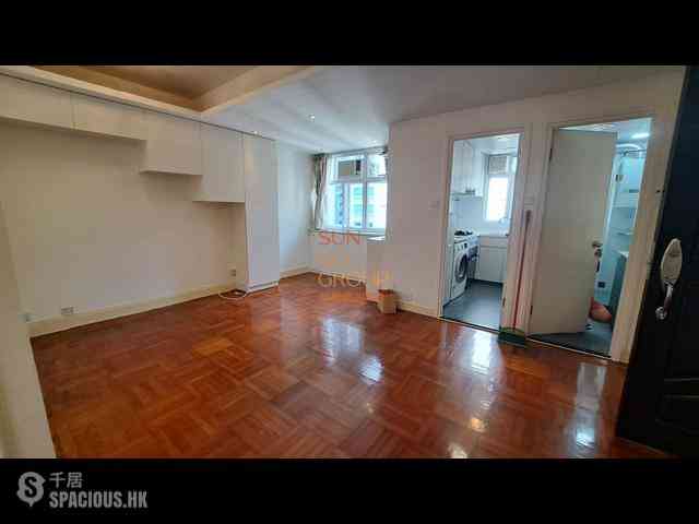 Mid Levels Central - Kings Court 02