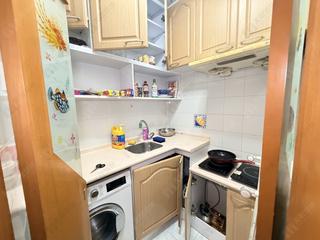 Causeway Bay - Lai Yuen Apartments 08