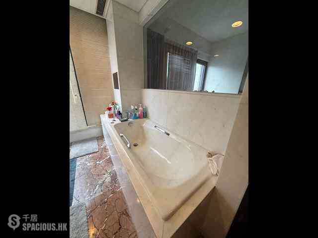 Sai Ying Pun - The Babington 10