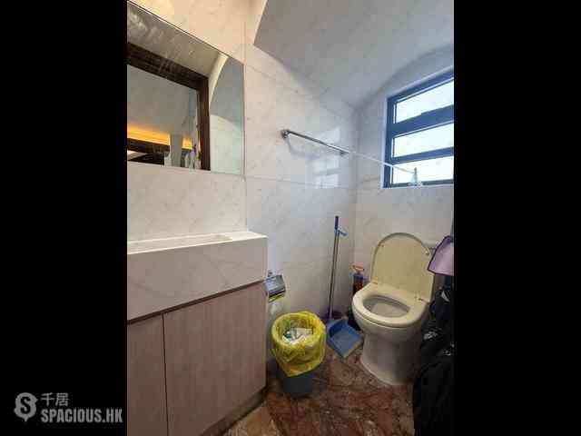Sai Ying Pun - The Babington 11