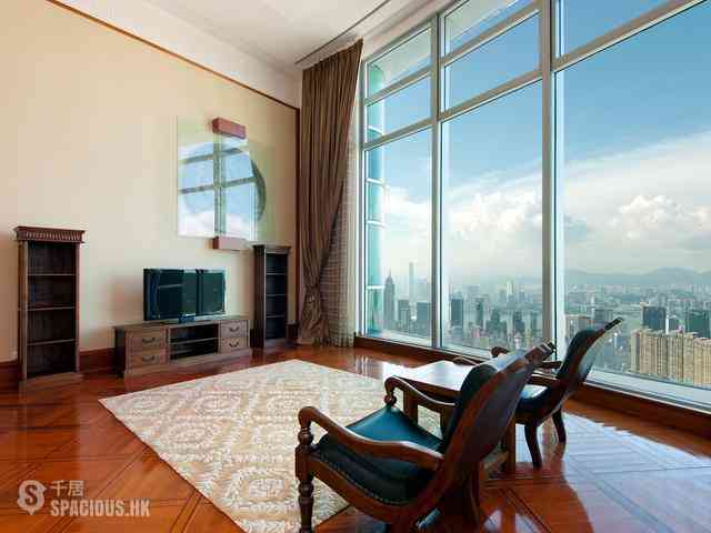 Stubbs Road - The Summit 01