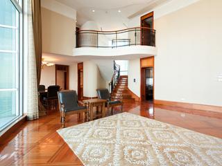Stubbs Road - The Summit 05