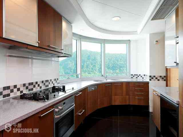 Stubbs Road - The Summit 13