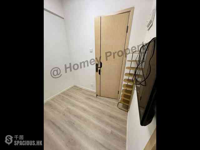 Causeway Bay - Hoi Deen Court 05
