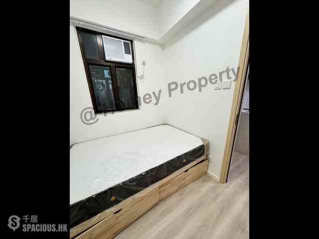 Causeway Bay - Hoi Deen Court 07