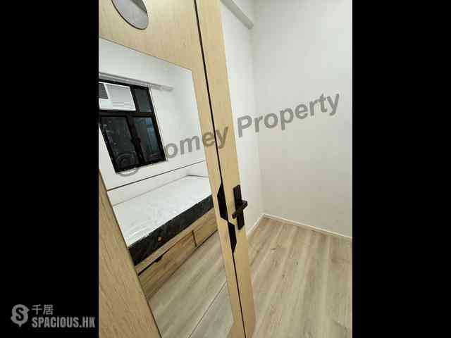 Causeway Bay - Hoi Deen Court 09