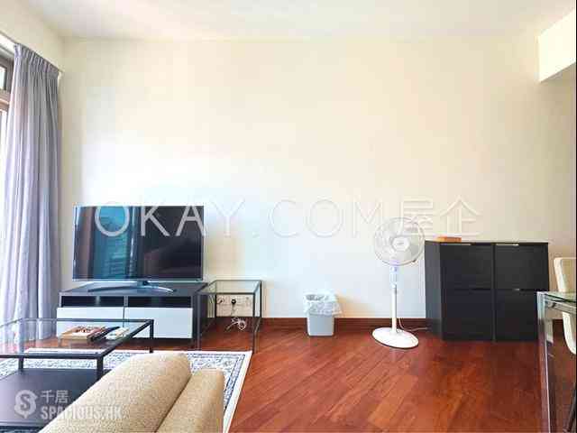 Wan Chai - The Avenue Phase 2 Block 2 04