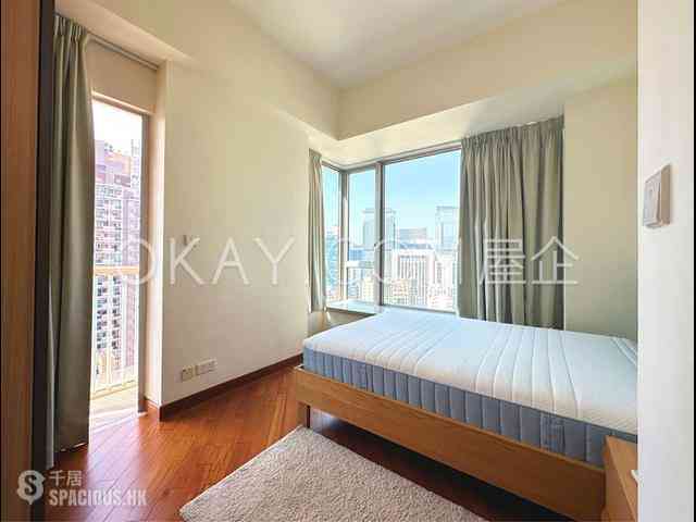 Wan Chai - The Avenue Phase 2 Block 2 07