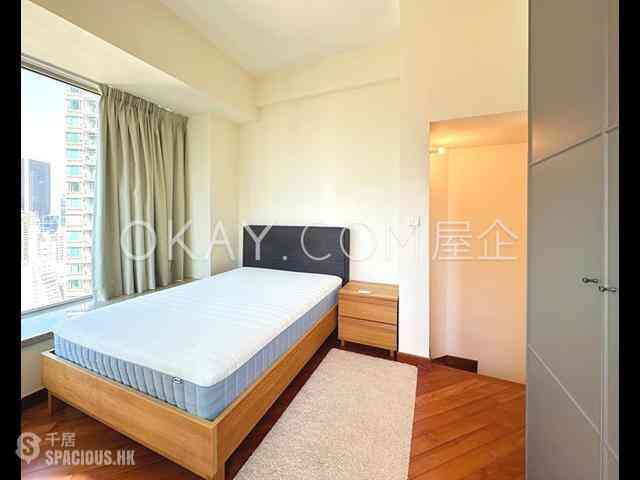 Wan Chai - The Avenue Phase 2 Block 2 08