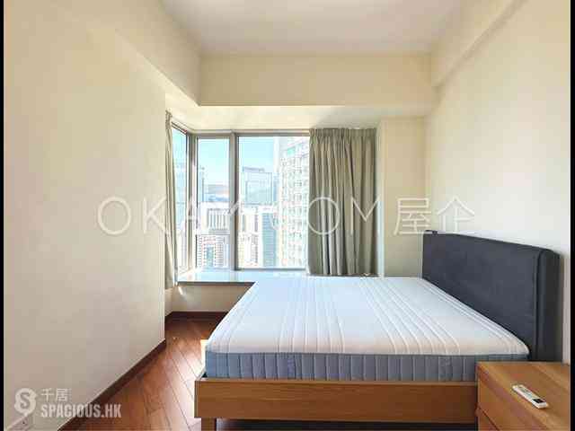 Wan Chai - The Avenue Phase 2 Block 2 09
