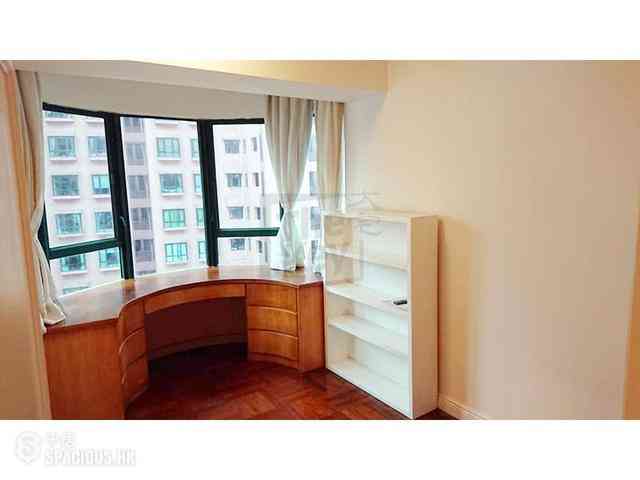Mid Levels Central - Hillsborough Court Block 2 04