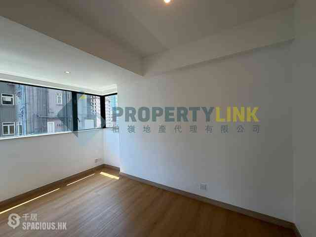 Mid Levels Central - 62B, Robinson Road 04