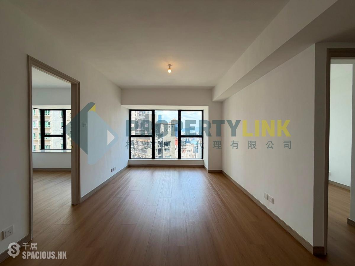 Mid Levels Central - 62B, Robinson Road 01