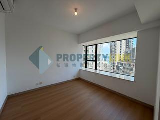 Mid Levels Central - 62B, Robinson Road 09