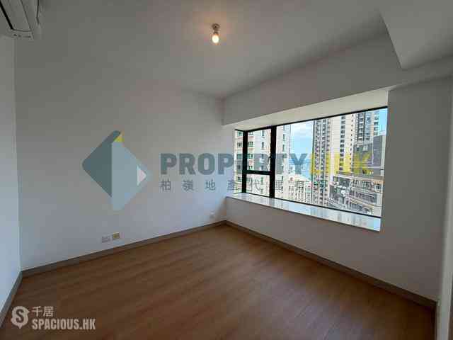 Mid Levels Central - 62B, Robinson Road 09
