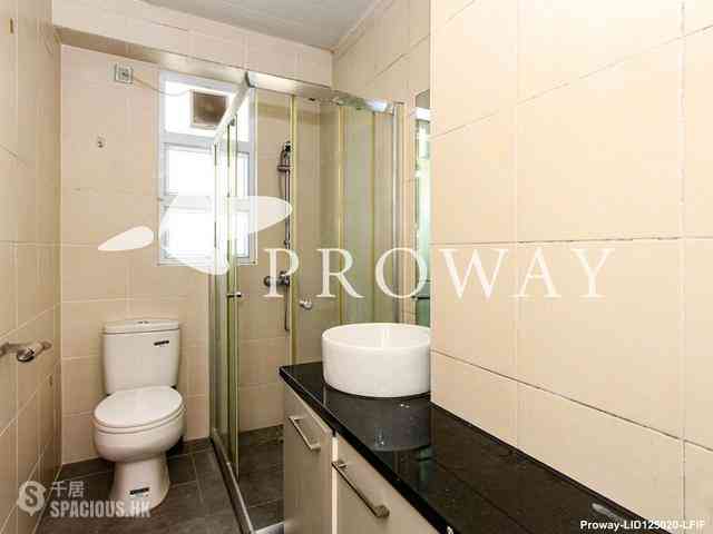 Mid Levels West - Bonanza Court 08