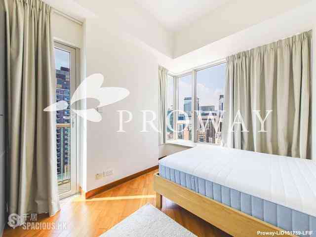 Wan Chai - The Avenue 06