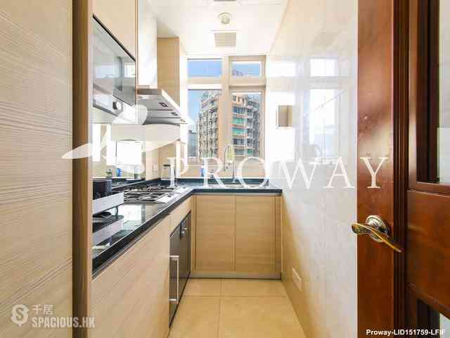 Wan Chai - The Avenue 08