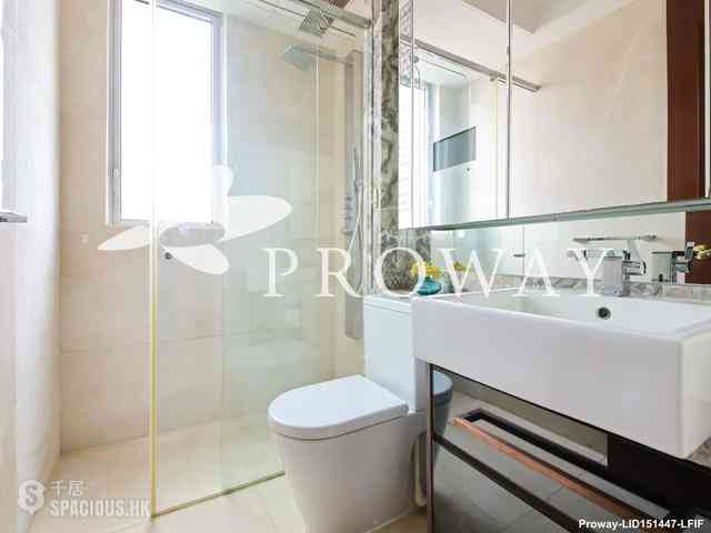 Wan Chai - The Avenue 10