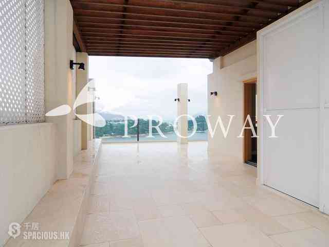 Chung Hom Kok - Pinewaver Villas 03