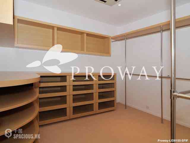 Chung Hom Kok - Pinewaver Villas 06