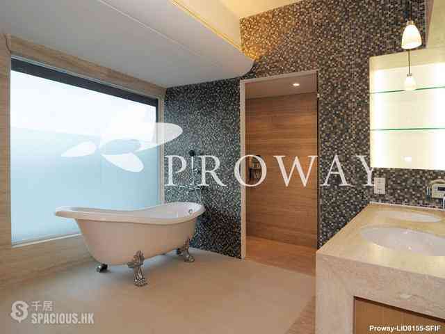 Chung Hom Kok - Pinewaver Villas 07