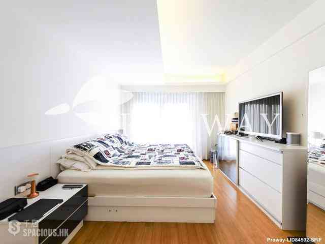 Pok Fu Lam - Aqua 33 06