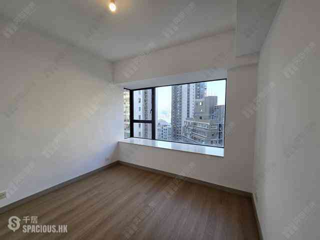 Mid Levels Central - 62B, Robinson Road 02