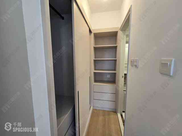 Mid Levels Central - 62B, Robinson Road 03