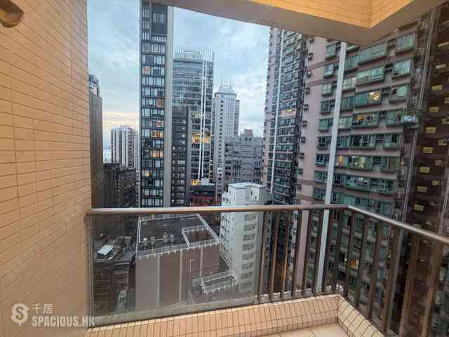 Sai Ying Pun - Island Crest 01