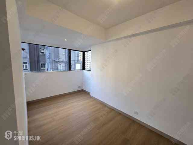 Mid Levels Central - 62B, Robinson Road 09