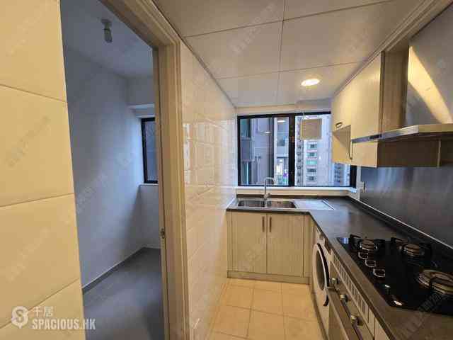 Mid Levels Central - 62B, Robinson Road 11