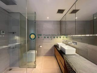 Pok Fu Lam - Aqua 33 09