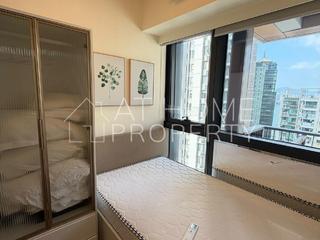 Sai Ying Pun - The Queens 03